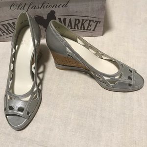 NWOT STUART WEITZMAN!! Leather/Cork Shoes! Size 7.5!